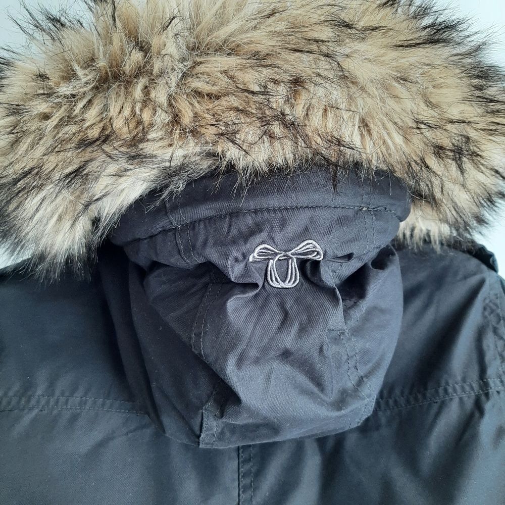 Aritzia Black Ski & Snow Jacket with Faux Fur Trim - Picture 9 of 16